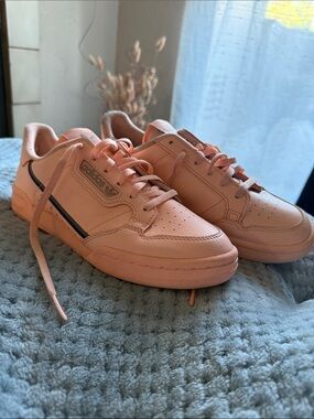 adidas baby Pink Casual Lace-Up Sneakers size 6 1/2
